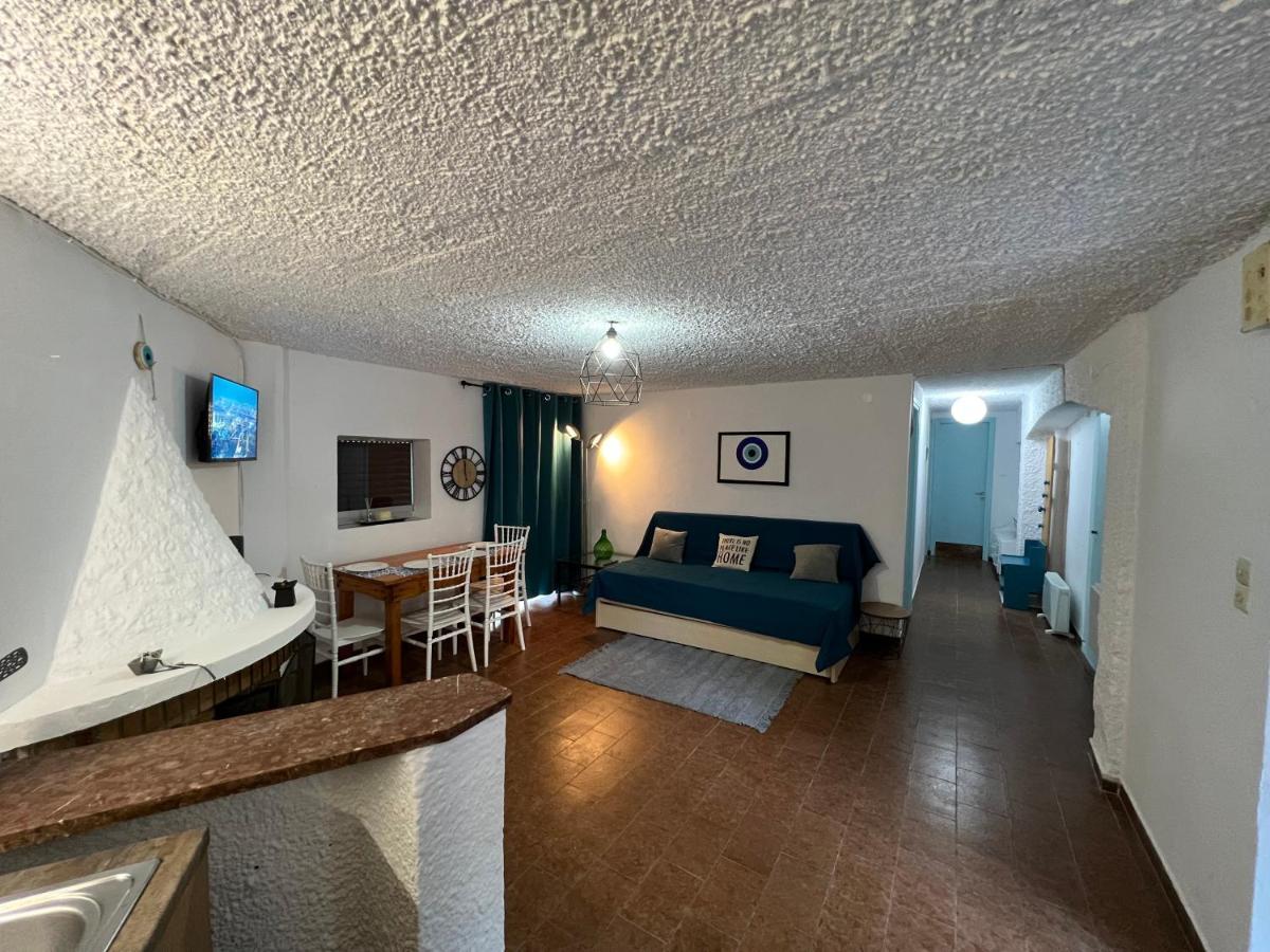 Ciel Apartment, 5 Minutes Walk From Ipsos Beach! Eksteriør billede